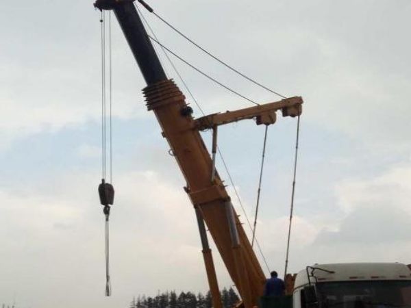建瓯市吊车租赁_吊车经常维护和保养决定吊车的使用寿命|椒