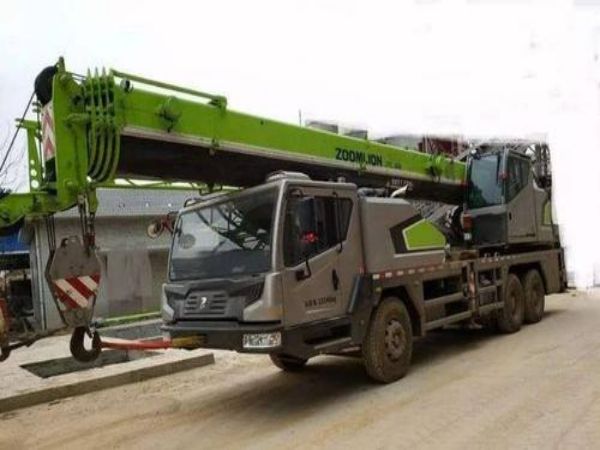 汉建瓯市吊车租赁电话_为什么企业要找吊车租赁公司租吊车